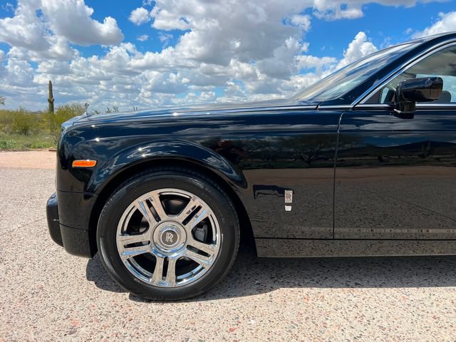 Used 2004 Rolls-Royce Phantom Sedan RWD image 13