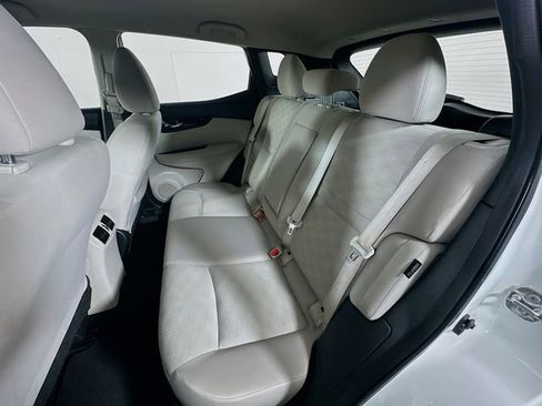 Used 2021 Nissan Rogue Sport SV image 24