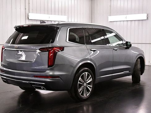 Used 2021 Cadillac XT6 Premium Luxury image 7