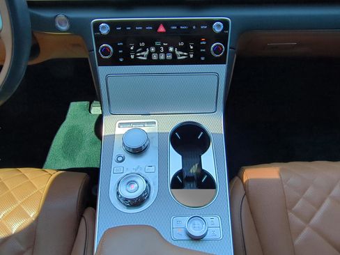 Used 2025 Genesis GV80 3.5T Prestige AWD/4WD image 24