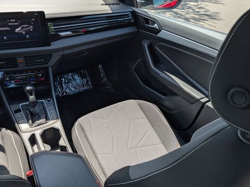 Certified 2025 Volkswagen Jetta Sport FWD image 11