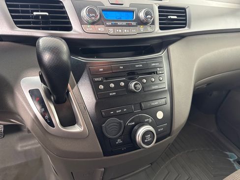 Used 2013 Honda Odyssey EX image 18