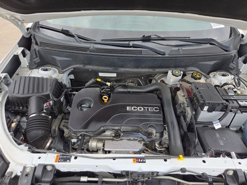 Used 2019 Chevrolet Equinox LS image 23