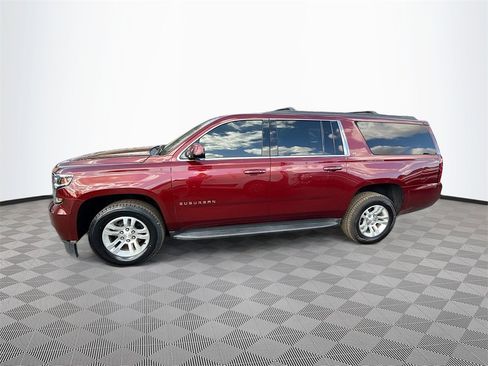 Used 2020 Chevrolet Suburban LT image 9