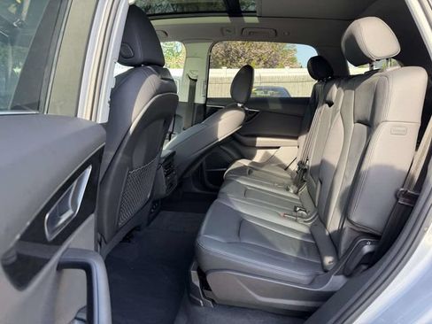 Used 2022 Audi Q7 3.0T Premium Plus AWD/4WD image 12