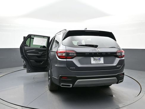 Used 2023 Honda Pilot Touring image 49