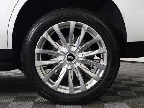 Used 2021 Cadillac Escalade Premium Luxury image 17