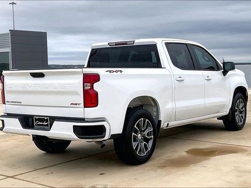 Used 2023 Chevrolet Silverado 1500 RST image 2