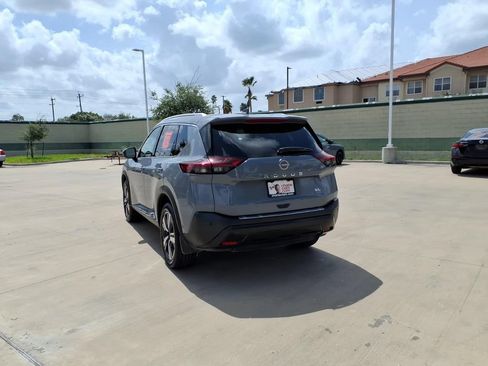 Used 2023 Nissan Rogue SL w/ SL Premium Package FWD image 4