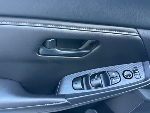 Used 2025 Nissan Sentra S FWD image 8