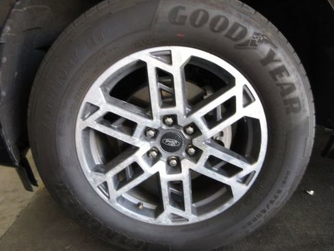 Certified 2025 Ford Expedition Max Active RWD image 5