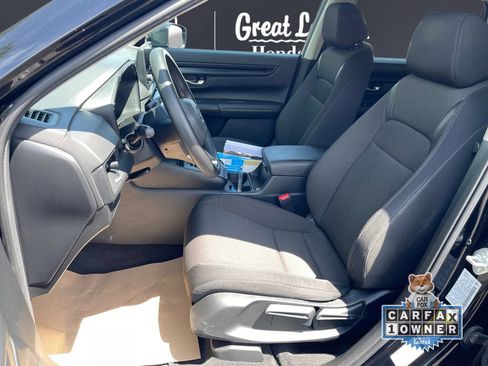 Used 2025 Honda CR-V LX image 9