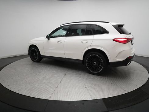 Used 2025 Mercedes-Benz GLC 300 4MATIC image 34