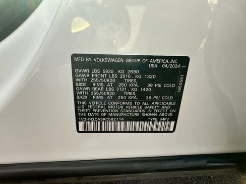 Used 2024 Volkswagen Atlas SE AWD/4WD image 9