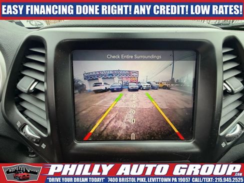 Used 2016 Jeep Cherokee Trailhawk w/ Comfort & Convenience Group image 31