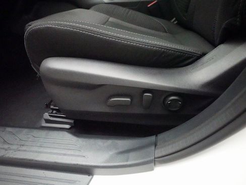 Used 2025 Subaru Outback Premium w/ Popular Package #1A image 29