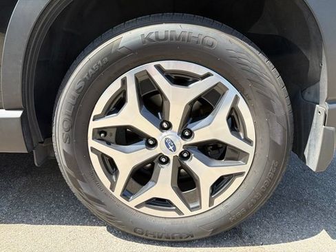Used 2020 Subaru Forester Premium AWD/4WD image 23