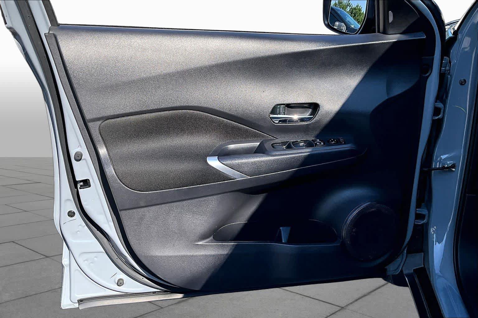 Used 2024 Nissan Kicks SV FWD image 21