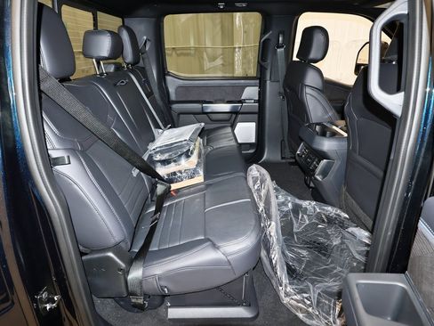 New 2025 Ford F350 Platinum w/ FX4 Off-Road Package image 16