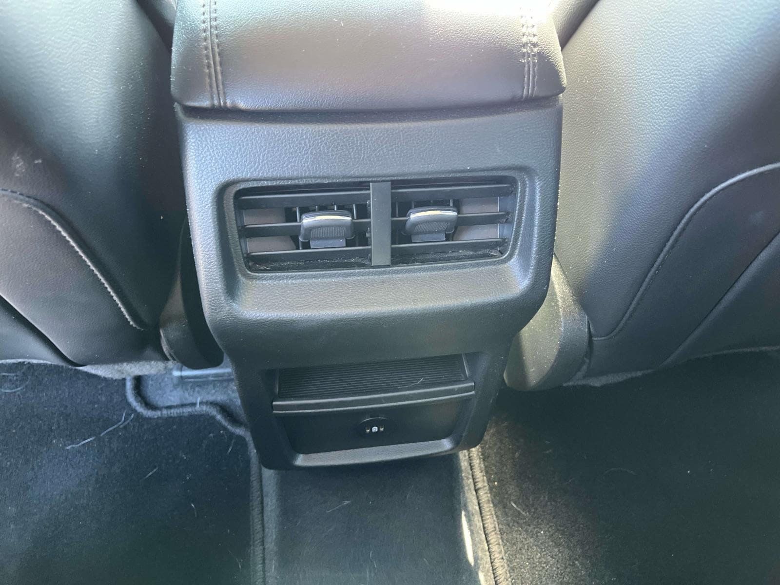 Used 2024 Ford Edge SEL AWD/4WD image 17