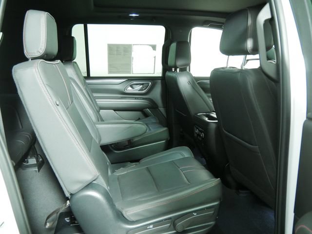 Used 2023 Chevrolet Suburban RST w/ Sport Performance Package AWD/4WD image 14