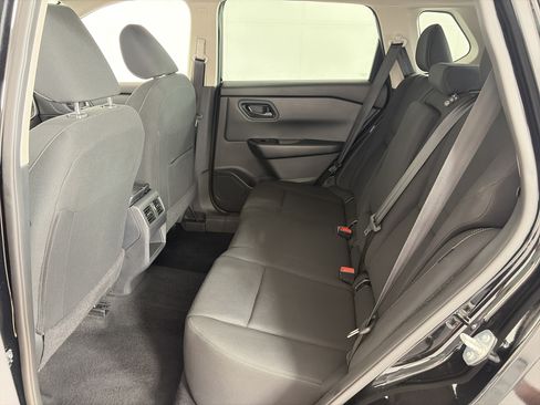Used 2024 Nissan Rogue S FWD image 7