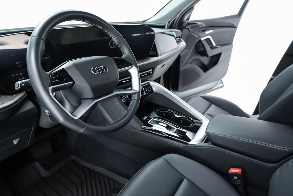 Used 2025 Audi Q5 Premium AWD/4WD image 23