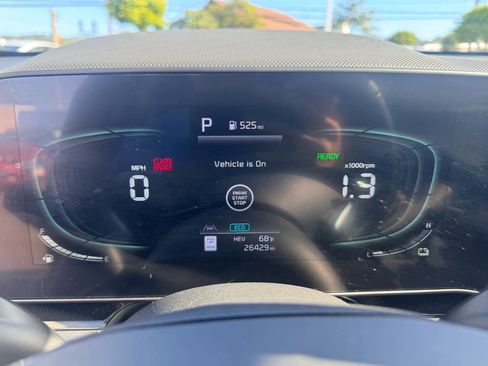 Used 2023 Kia Niro EX image 6