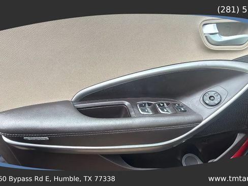 Used 2017 Hyundai Santa Fe SE FWD image 14