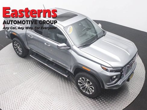 Used 2024 GMC Canyon Denali AWD/4WD image 3