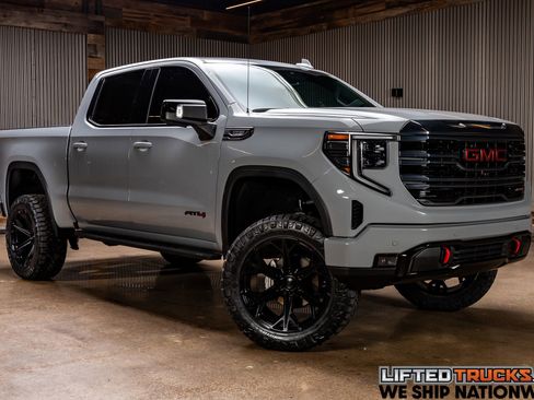 Used 2024 GMC Sierra 1500 AT4 w/ AT4 Preferred Package image 1