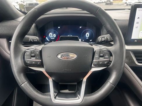 Used 2025 Ford Explorer Platinum w/ LUX Leather Package image 23