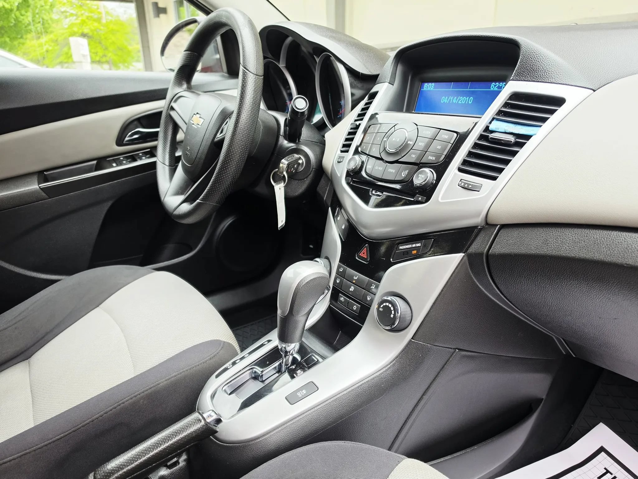Used 2014 Chevrolet Cruze LS FWD image 14