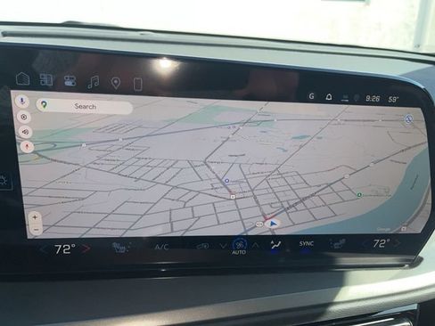 New 2026 Chevrolet Traverse LT w/ Sun and Wheel Package FWD image 32