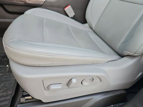 Used 2024 Chevrolet Silverado 1500 LTZ image 21