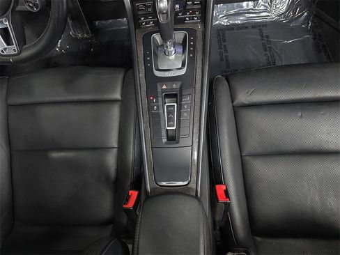 Used 2019 Porsche 911 Turbo image 20