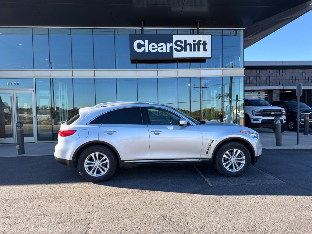 Used 2015 INFINITI QX70 AWD w/ Premium Package image 7