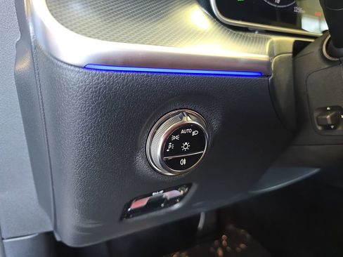 New 2025 Mercedes-Benz C 300 Sedan image 26