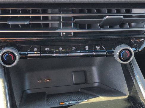 New 2026 Chevrolet Traverse LT w/ Enhanced Driving Package FWD image 16