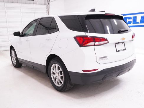 Used 2022 Chevrolet Equinox LS w/ LS Convenience Package FWD image 10