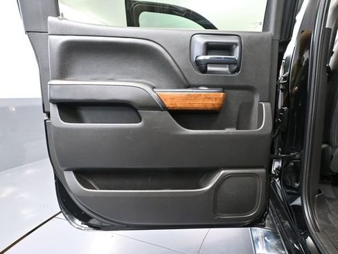 Used 2018 Chevrolet Silverado 1500 High Country AWD/4WD image 39