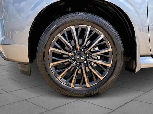 Used 2025 INFINITI QX80 Autograph w/ Autograph Exterior Package image 11