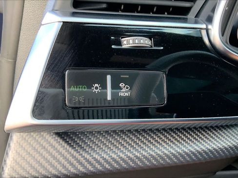 Used 2024 Audi RS Q8 w/ Executive Package AWD/4WD image 33