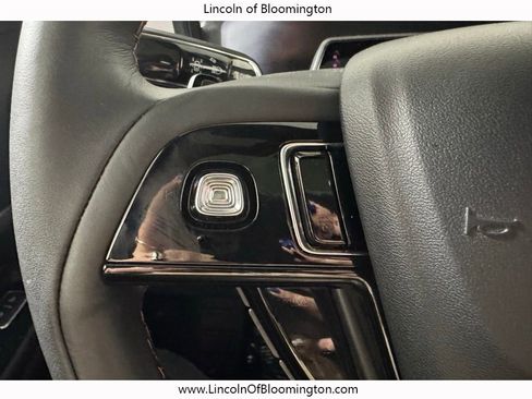 New 2025 Lincoln Corsair Reserve w/ Equipment Group 202A image 40