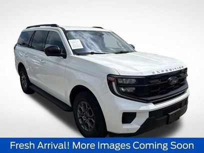 Used 2025 Ford Expedition Active