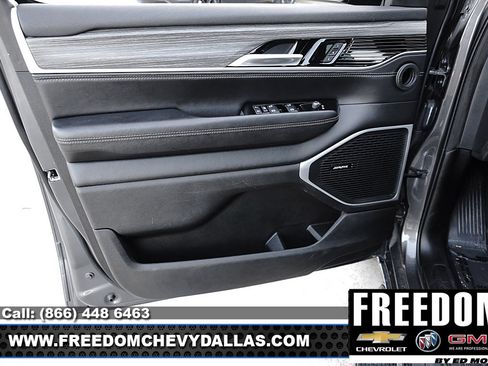 Used 2024 Jeep Wagoneer Series II w/ Flexible Seating Group AWD/4WD image 33