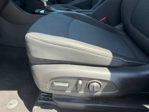 Used 2020 Buick Encore GX Preferred w/ Cold Weather Comfort Package AWD/4WD image 14