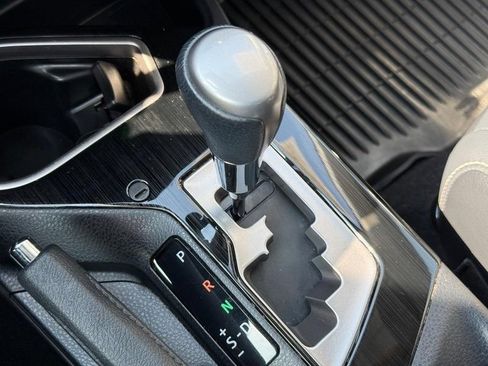 Used 2018 Toyota RAV4 Limited AWD/4WD image 27