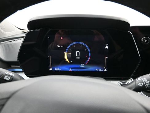 Certified 2025 Chevrolet Trax LT w/ LT Convenience Package image 15