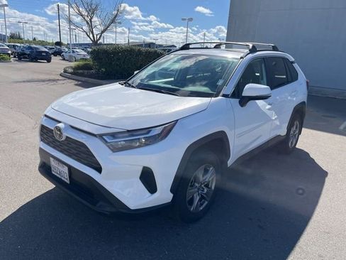 Used 2023 Toyota RAV4 XLE w/ Convenience Package image 3